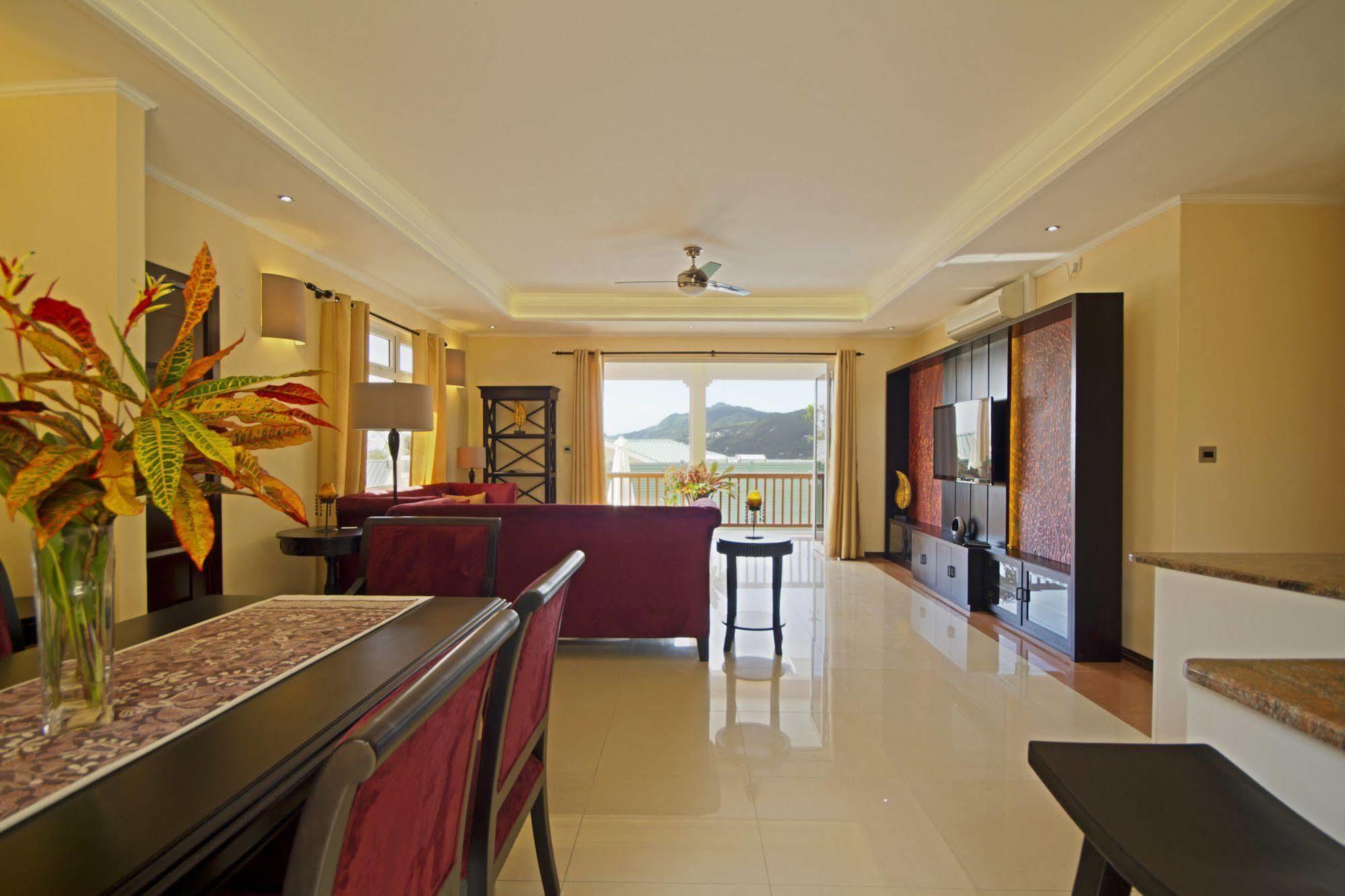 The Palm Seychelles Hotel โบวาลง ภายนอก รูปภาพ